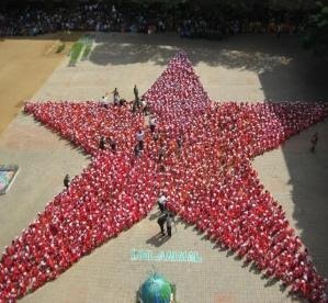 BIGGEST HUMAN STAR FORMATION BY KIDS( 1550 Students):